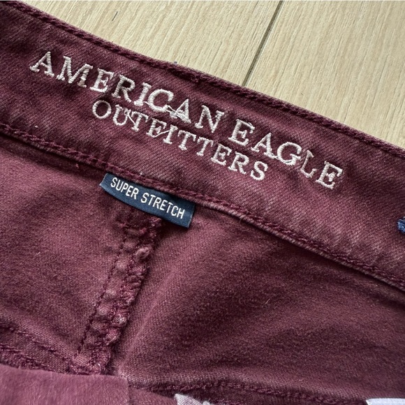American Eagle High Rise Shortie Super Stretch Shorts in Burgundy Women’s Size 8 - Picture 9 of 9